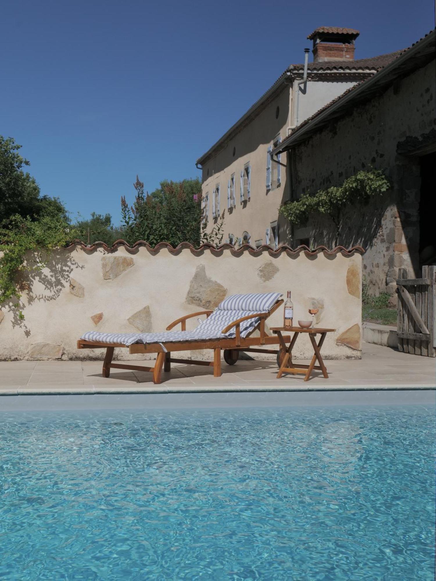 Les Picardies Lesterps Экстерьер фото